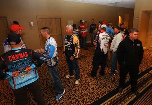 <p>Anglers begin to arrive for registration.</p>
