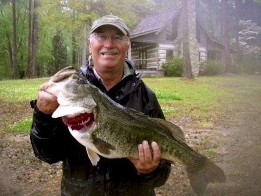 <p><strong>Jim Wiley</strong><br />
	11 pounds<br />
	Private lake, Ga.<br />
	6-inch Mann lizard</p>
