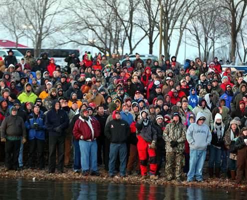 Fans pile 30-deep on the shores of Grand Lake to see the Classic anglers. 