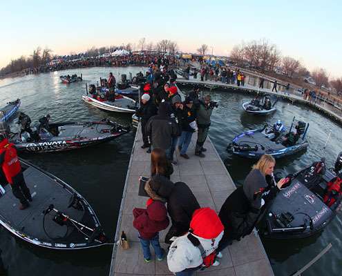 <p>The docks are crowded with family members, B.A.S.S. officials, anglers, and media.</p>
