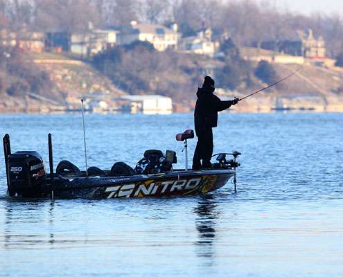 <p>VanDam casts on another cold Classic morning.</p>
