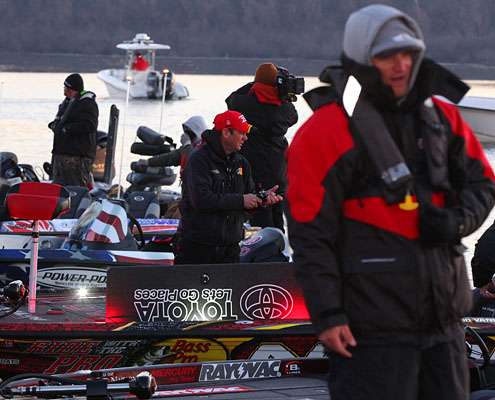 <p>This group of anglers hopes they can pull off the impossible and catch Cliff Pace.</p>
