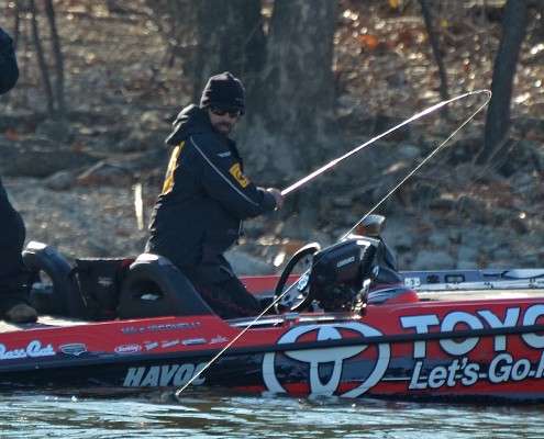 Mike Iaconelli: Ike fished faster and hit more spots as the tournament went on, switching from the jerkbait he used on the first two days to a Rapala DT6 in blueback herring on the final day. Key for him were main and secondary points with a channel swing and transitional rock. Rock could be different sizes as long as there was a transition from one size to another.
