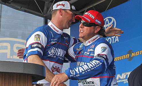 <p>Faircloth and Rojas hug after Faircloth was pronounced the winner. Both anglers led two days a piece in the four-day event.</p>
