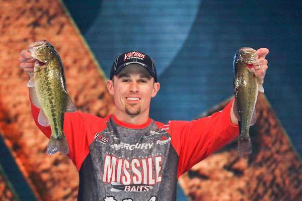<p>John Crews: The Crews Missile fished a brown crankbait the first two days, but finished the tournament flipping one of his own baits â a Missile Baits Fuse craw-worm. Like Ish, he also used green pumpkin. He hit about 30 spots a day, and each day his fish got shallower, winding up in 6 feet.</p>
