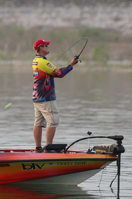 <p> </p>
<p>The leader Keith Combs starts his Day 3 as he has everyday at the Dam.</p>
