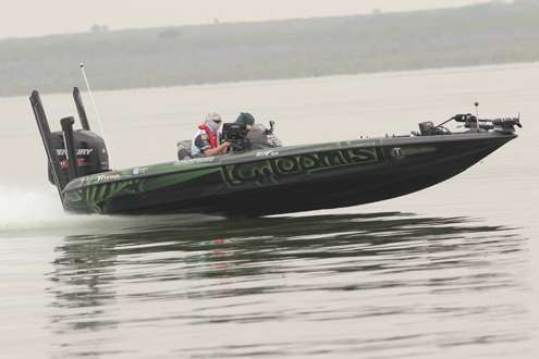 <p>Jonathan VanDam moves to the north in search of better fishing opportunities.</p>
