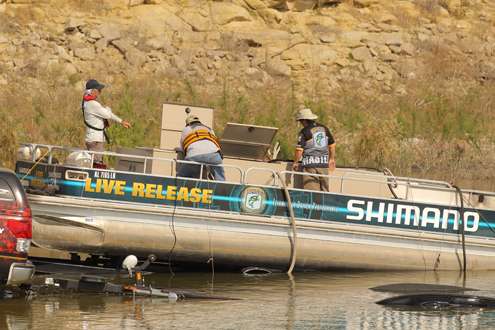 <p>Another filled live release boat during the weigh-in.</p>
