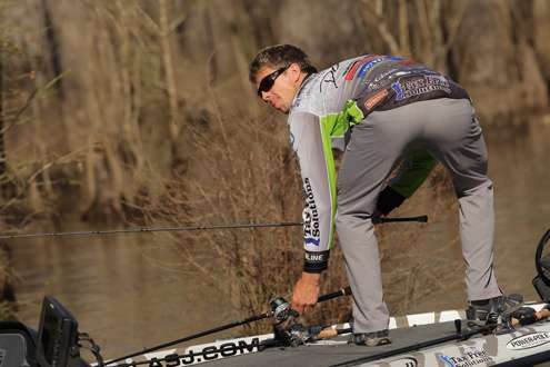 <p>Chad Pipkens changes his tackle.</p>
