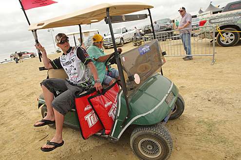 <p>Jonathan VanDam was the first pro to check in.</p>
