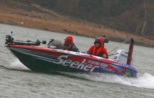 <p>Paul Elias makes a move early on Day One of the Bass Pro Shops Southern Open #2 on Douglas Lake.</p>
