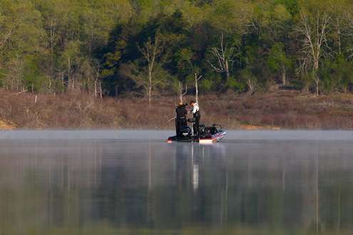 <p>Cliff Prince is in the middle of the pack for Day Four of the Ramada Quest. Here's his day on the water.</p>
