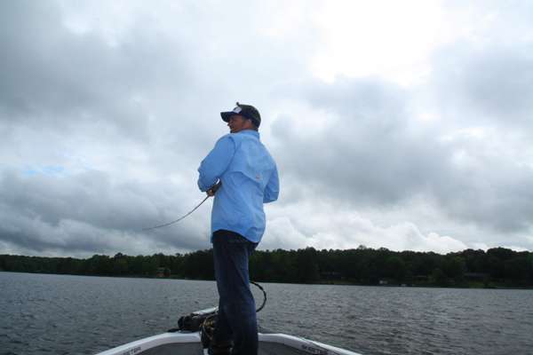 <p> </p>
<p>10:11 a.m. Hall drags a Carolina rigged lizard across the point where he lost a huge bass earlier.</p>
