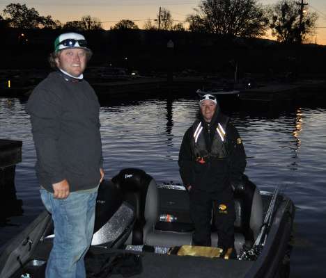 Aaron Leon of Nevada and Jason Virgil of Oregon share a boat in the final flight.