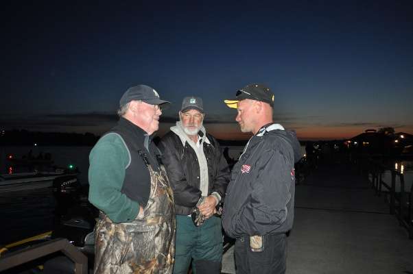 <p> </p>
<p>Lenny Smathers, Tim McTyre and Paul Watson engage in a little dock talk.</p>
