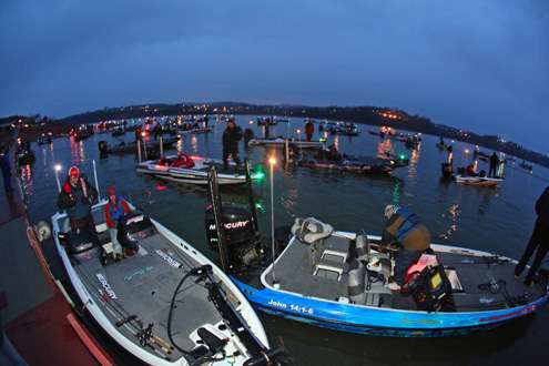 <p> </p>
<p>Douglas Lake gets crowded early as the day begins for the second round of competition.</p>
