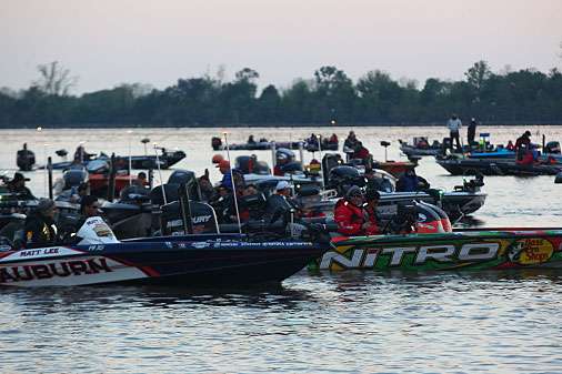 Anglers fill the Red River South Marina awaiting the start of Day One.