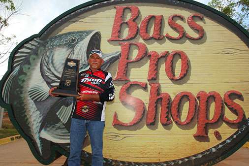 <p>Ernest Smoak won the co-angler side of the Bass Pro Shops Central Open #1 with 23 pounds, 10 ounces.</p>
