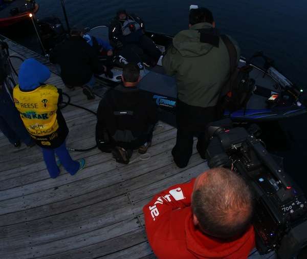 <p> </p>
<p>Leader Greg Vinson pushes away from the dock and leads the 50-boat field out onto Bull Shoals. </p>
