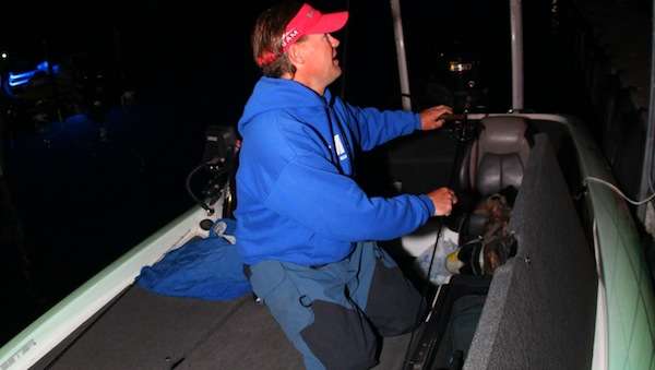 <p>Cliff Pirch readies the deck. </p>

