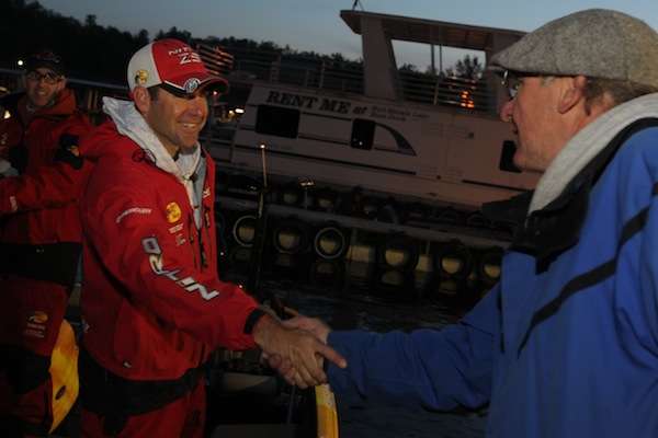 <p>Casey Scanlon greets one of the marshals from this week.</p>
