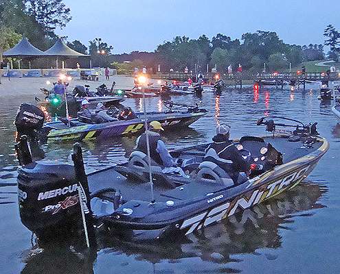 Boats jockey to get in line for take-off on the first morning of the Bassmaster Southern Open at Logan Martin Lake.