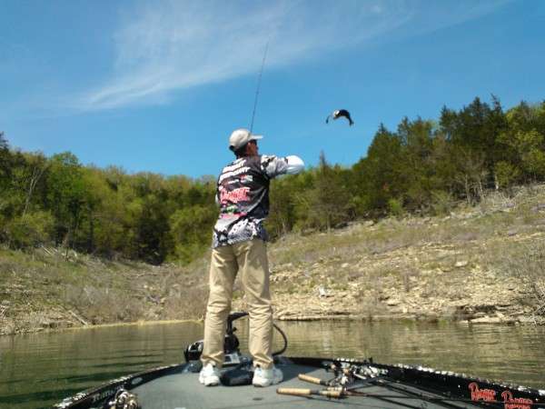 <p>While everyone else was looking down at Bull Shoals, Charlie Hartley's Day Two Marshal Robert Sanabria had a chance to sit back and keep an eye on the sky to catch the action.</p>
