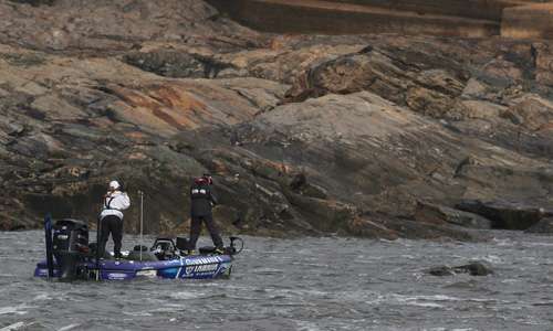 <p>Despite the difference (about a 6-feet drop) Miller is able to fish rocks he hadnât seen before.</p>

