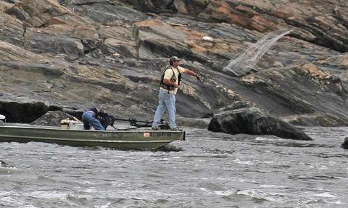 <p>The local angler with the cast net moves to Millerâs side.</p>
