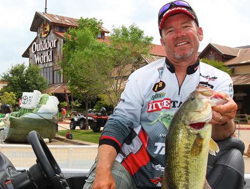 <p>Browning has been successful on the big stage of bass fishing competition, but he will be the first to tell you none of that would have been possible without the hours and days he spent fishing the little stuff. âThereâs no better platform to learn how to fish,ââ he said. âBecause you can fish the whole lake and you can concentrate on different lures and cover. You come out of those places knowing how to apply and really adapt, which is the key to catching fish wherever you go.â</p>
