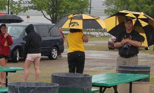 <p>The rain didnât deter the Iowa University fans.</p>
