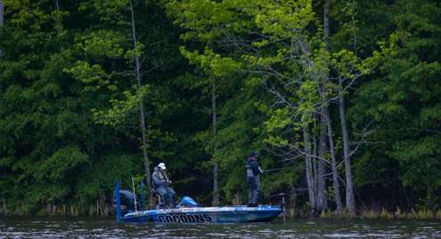 <p> </p>
<p>West Point has many anglers are ârunning and gunningâ today. Ish Monroe is running the bank with the trolling motor on high. </p>
