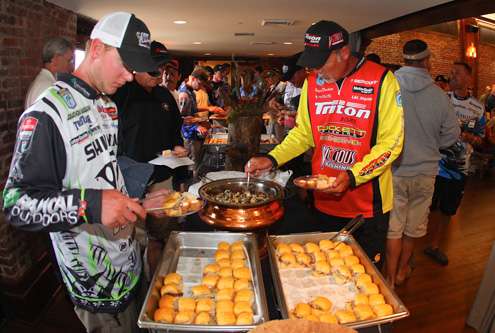 <p> </p>
<p>After the pairings were announced, anglers and Marshals enjoyed dinner together. </p>
