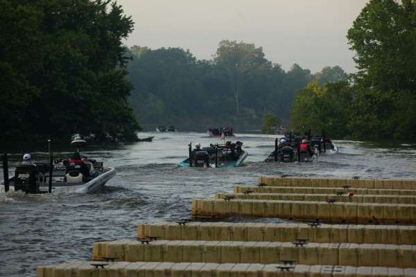 <p>The Elites are away for Day One of the Alabama River Charge presented by Star brite.</p>
