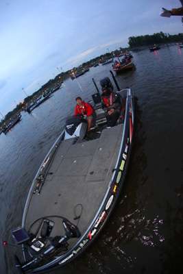 <p>Stephen Browning's co-angler is ready for Day One of Southern Open #3 on Logan Martin Lake.</p>
