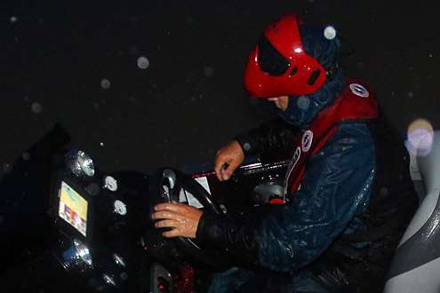 <p>Full face masks will be a necessity for competitors to make runs across Logan Martin Lake.</p>
