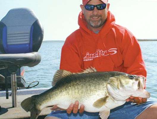 <p><strong>Jason Parsons</strong></p>
<p>10 pounds, 1 ounce</p>
<p>O.H. Ivie, Texas</p>
<p>Hagâs JR Undertake</p>
