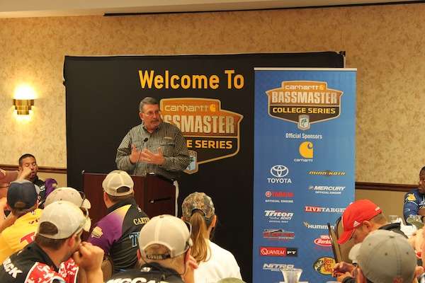 <p>B.A.S.S. Nation Director Don Corkan sends the anglers out to prepare for Lake Sugema. </p>
