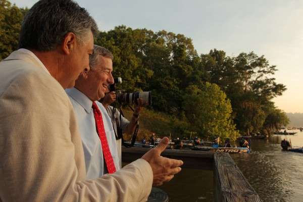 <p>The mayors of Montgomery and Prattville are on hand to see the anglers off.</p>
