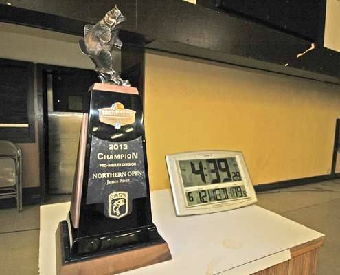 <p>The Bass Pro Shops Bassmaster Northern Open trophy sits next to the official tournament clock. That trophy is a ticket to the Bassmaster Classic.</p>
