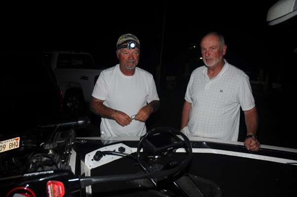 <p>Dan Basgall and Dave Heffel hook up the electronics on Basgallâs boat.</p>
