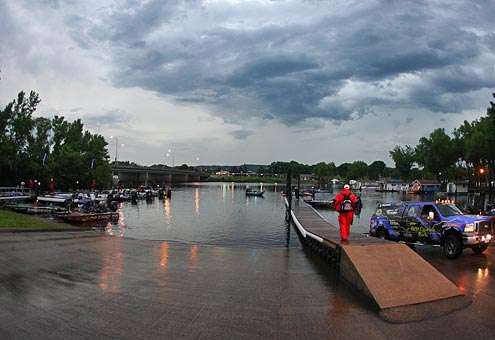 <p>The launch at Veteranâs Freedom Park was again overcast, but the downpours subsided to give a launch window without rain.</p>
