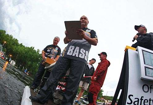 <p>Dave Mercer announces the anglers as they pass the check station.</p> 