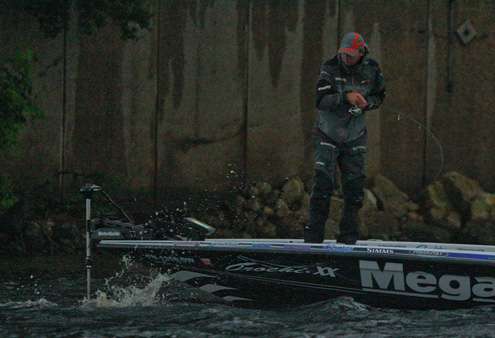 <p>Aaron Martens started Day Three on the Mississippi River in the lead with 31 pounds, 7 ounces. The photos that follow document Martens' day of fishing in the Diet Mountain Dew Mississippi River Rumble presented by Power-Pole.</p>
