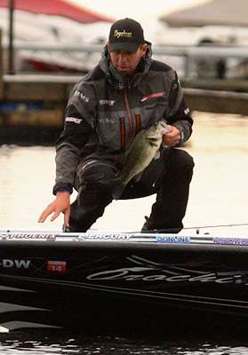 <p>Another good catch for Martens, the leader on Day Three.</p>
