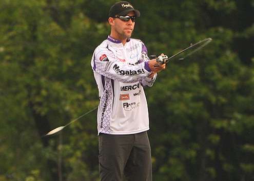 <p>Aaron Martens went into Day Four in the lead, but by day's end, he was in second place with a four-day total weight of 61-11. The photos that follow document Martens' final day of fishing in the Diet Mountain Dew Mississippi River Rumble presented by Power-Pole.</p>
