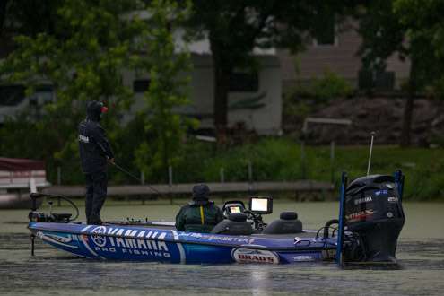 <p>Jared Miller is working under the cover of darkness early on Day Two as the rain continues and the winds increase. He found a back cove to get out of the wind. Miller is in 92nd with 7 pounds, 13 ounces after Day One.</p>
