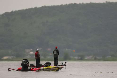 <p>Boyd Duckett in 60th with 11 pounds, 8 ounces after Day One works just off the main channel this morning.</p>
<p> </p>
