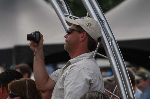 <p>A Bassmaster fan gets some great shots.</p>
