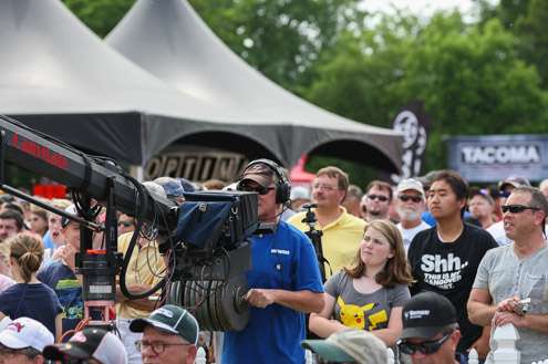 <p>Bassmaster cameras are all over, catching much of the action for bassmaster.com.</p>
